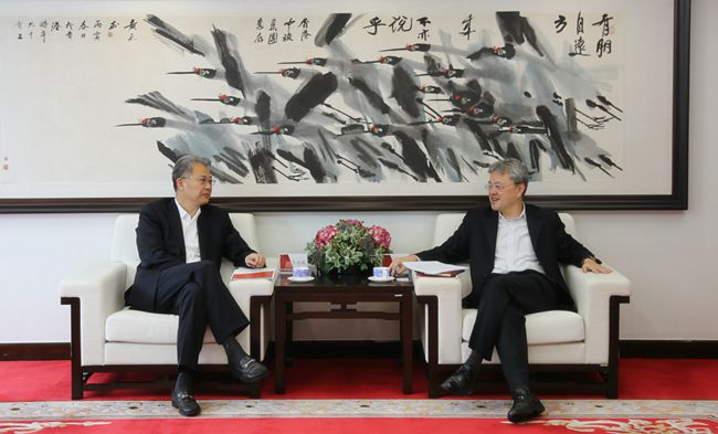 萬敏董事長、姜巖總經(jīng)理會(huì)見光大集團(tuán)董事長李曉鵬一行（圖）